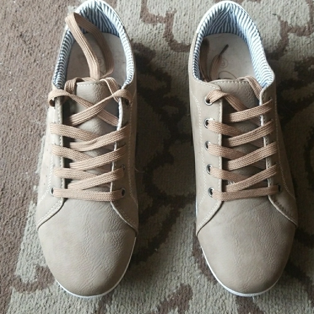 Coronado shoes